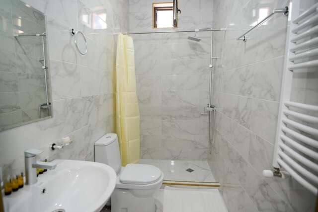 Отель Cliff House Степанцминда-12